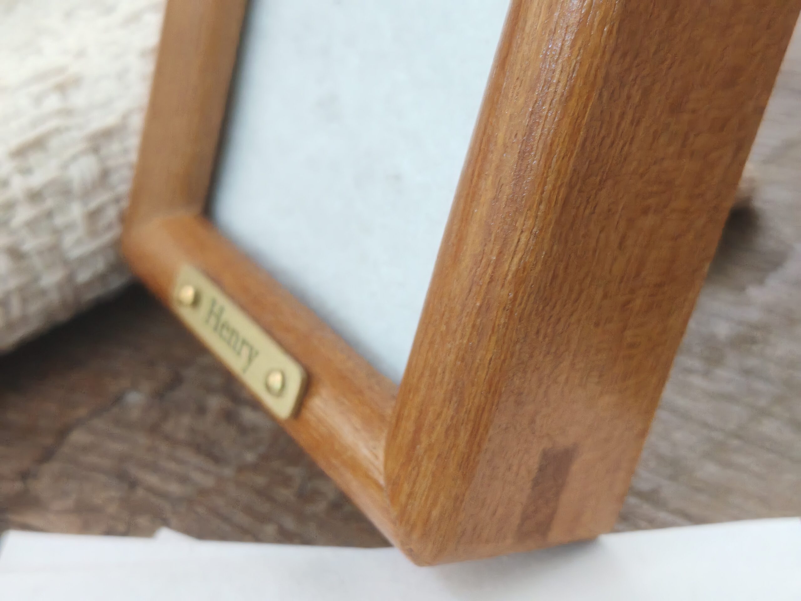 Furever Light frame detail